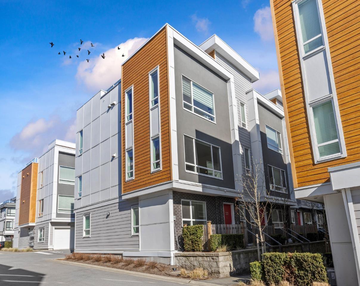 22 19628 55A AVENUE, langley, British Columbia