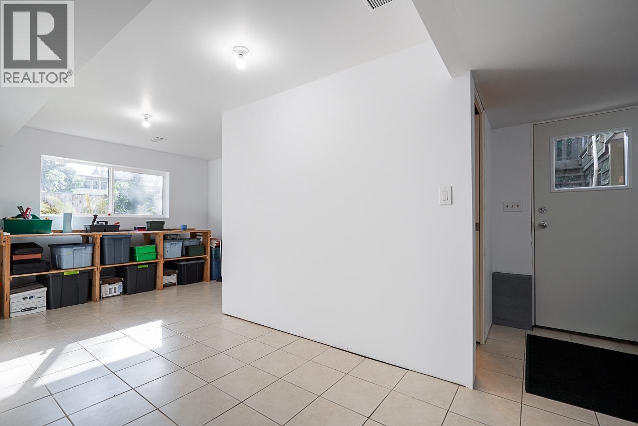 21674 Manor Avenue, Maple Ridge, British Columbia  V2X 7L6 - Photo 31 - R3095809