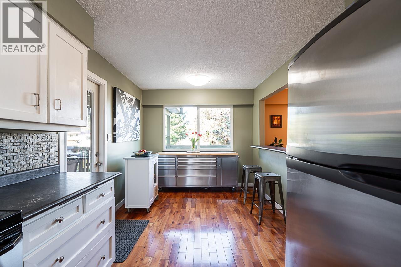 21674 Manor Avenue, Maple Ridge, British Columbia  V2X 7L6 - Photo 12 - R3095809