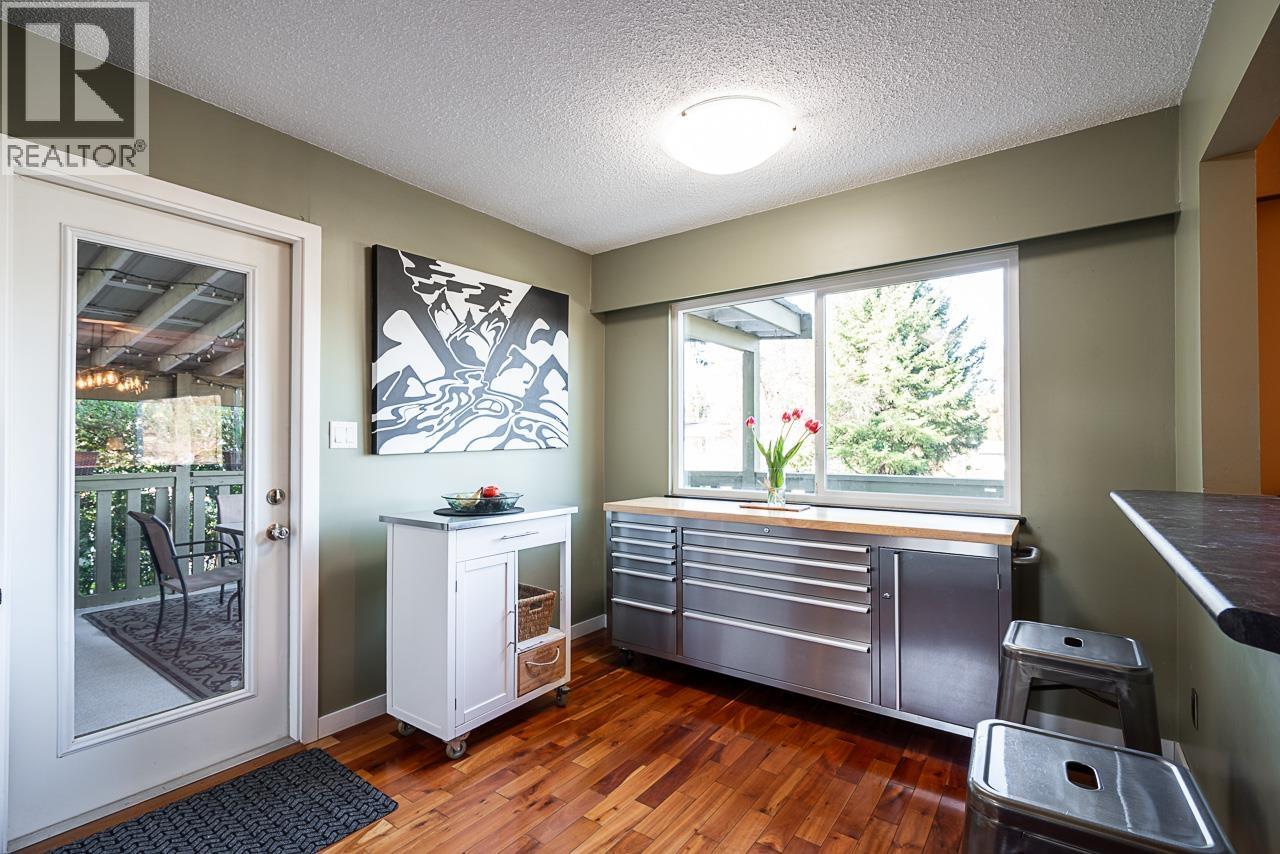 21674 Manor Avenue, Maple Ridge, British Columbia  V2X 7L6 - Photo 13 - R3095809