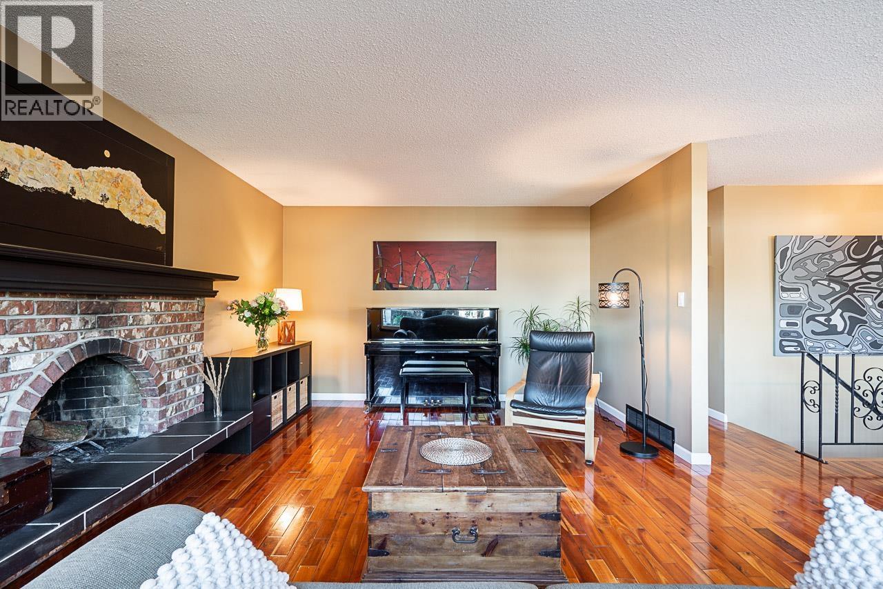 21674 Manor Avenue, Maple Ridge, British Columbia  V2X 7L6 - Photo 8 - R3095809