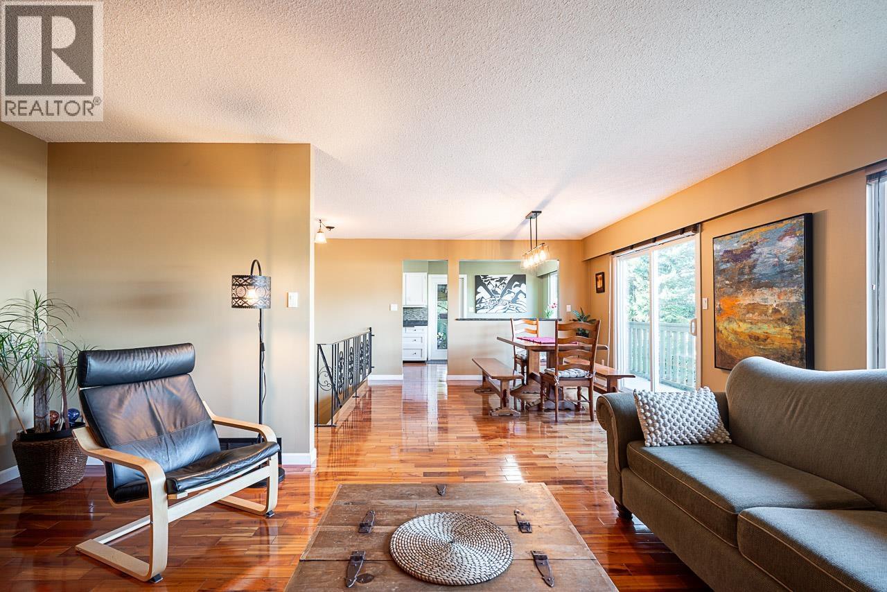 21674 Manor Avenue, Maple Ridge, British Columbia  V2X 7L6 - Photo 7 - R3095809