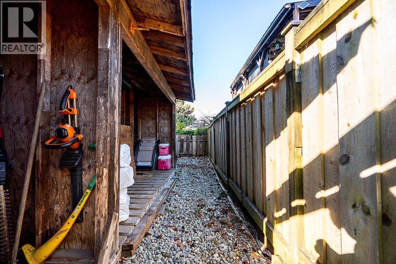 21674 Manor Avenue, Maple Ridge, British Columbia  V2X 7L6 - Photo 39 - R3095809