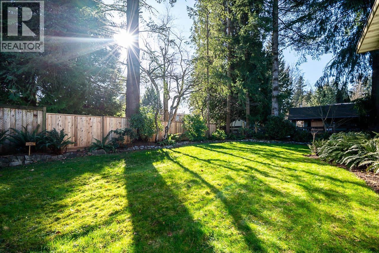 21674 Manor Avenue, Maple Ridge, British Columbia  V2X 7L6 - Photo 38 - R3095809