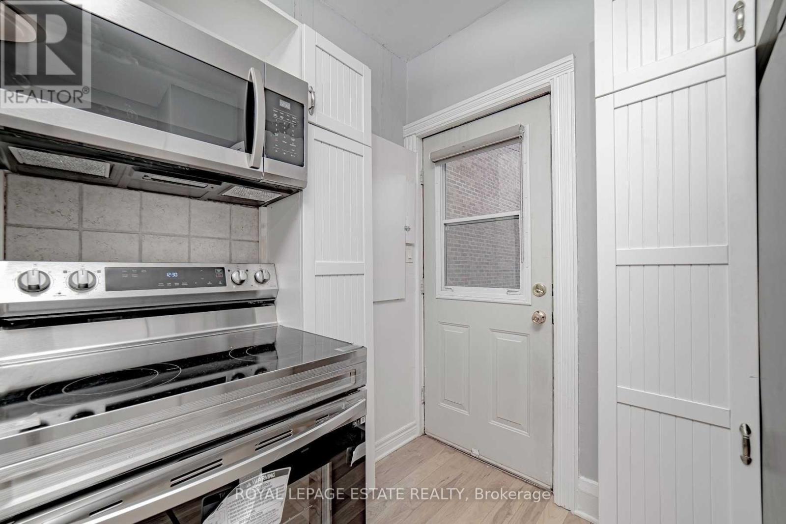 A - 568 Woodbine Avenue, Toronto, Ontario  M4E 2H8 - Photo 11 - E12842160