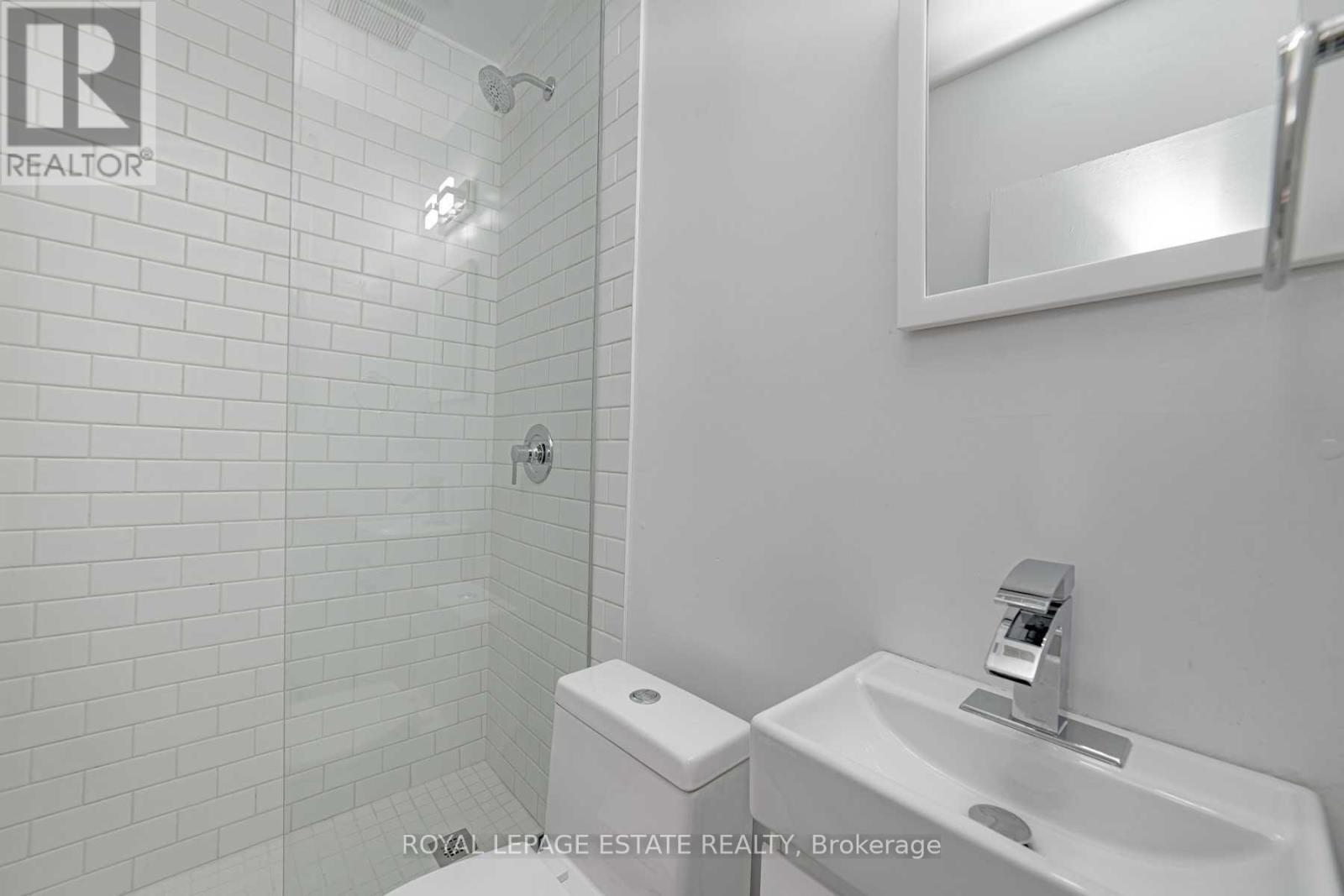 A - 568 Woodbine Avenue, Toronto, Ontario  M4E 2H8 - Photo 13 - E12842160