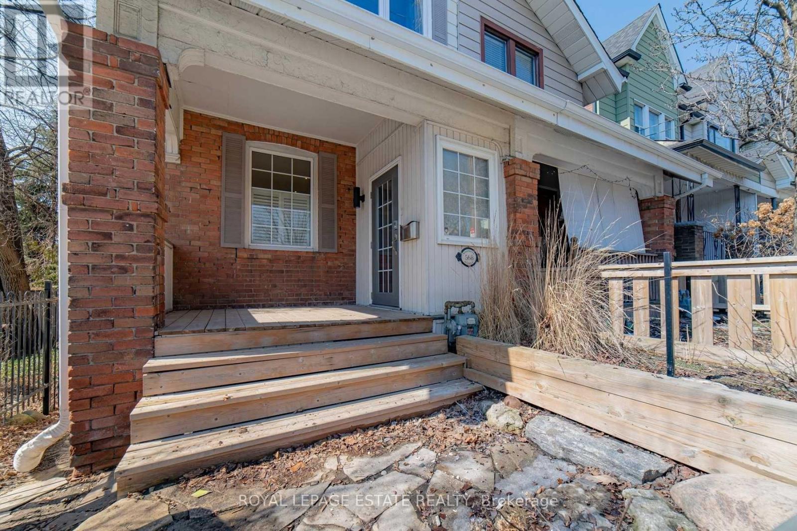 A - 568 Woodbine Avenue, Toronto, Ontario  M4E 2H8 - Photo 2 - E12842160