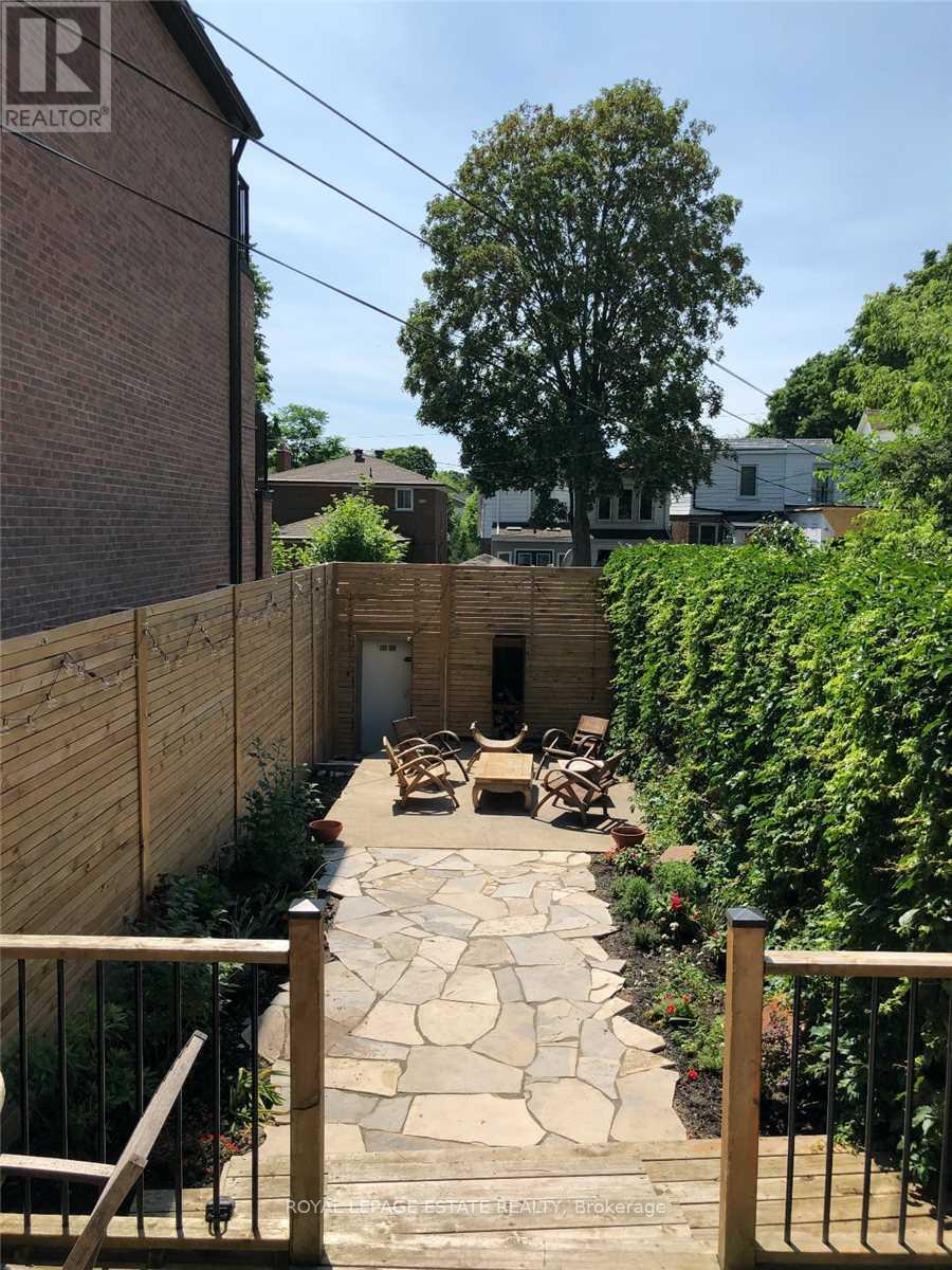 A - 568 Woodbine Avenue, Toronto, Ontario  M4E 2H8 - Photo 28 - E12842160