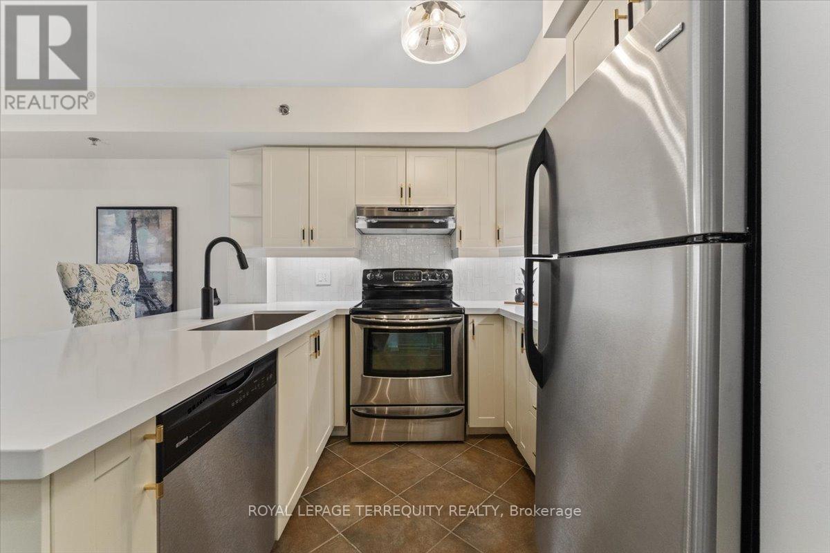 402 - 3070 Rotary Way, Burlington, Ontario  L7M 0H1 - Photo 10 - W12842174