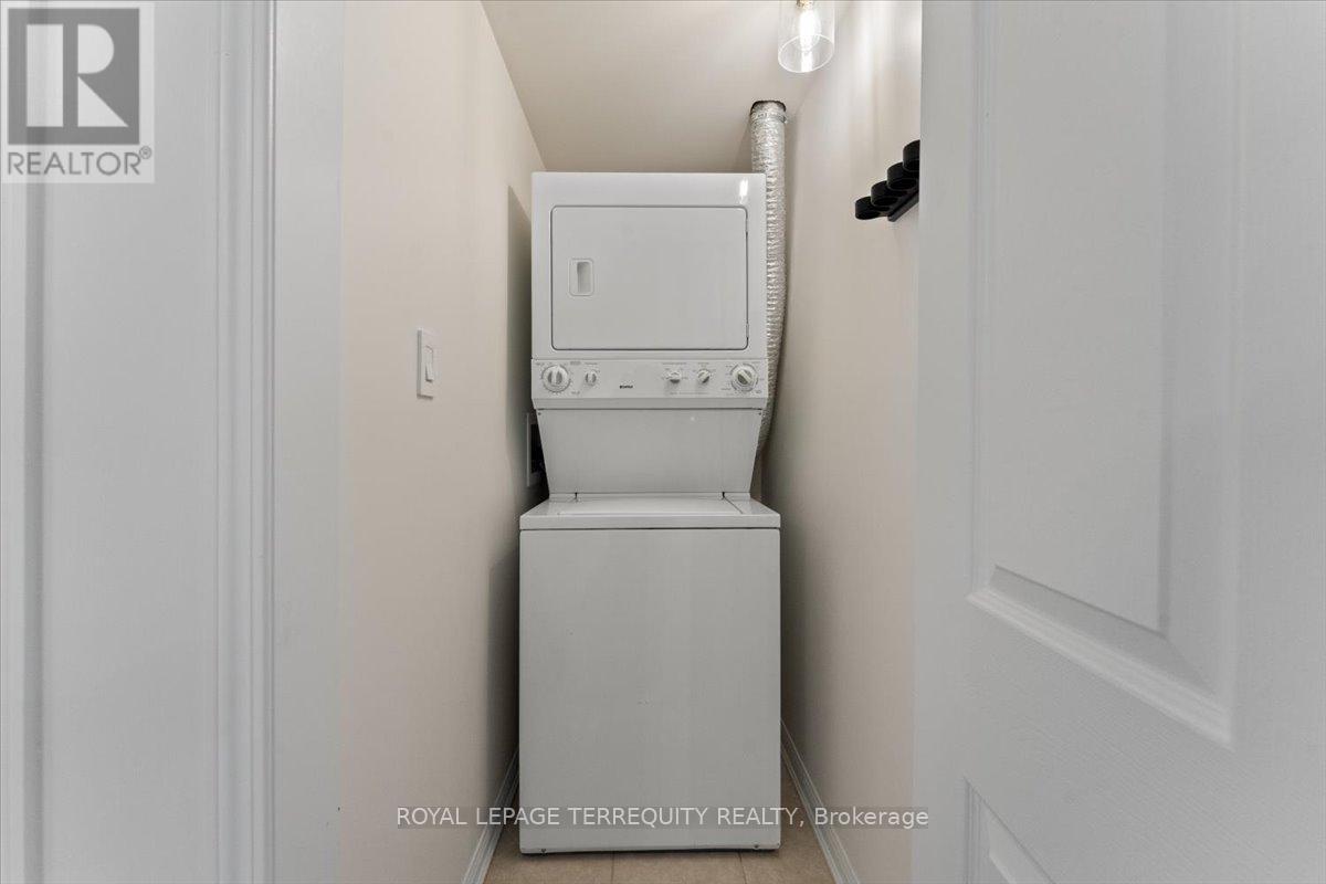 402 - 3070 Rotary Way, Burlington, Ontario  L7M 0H1 - Photo 19 - W12842174