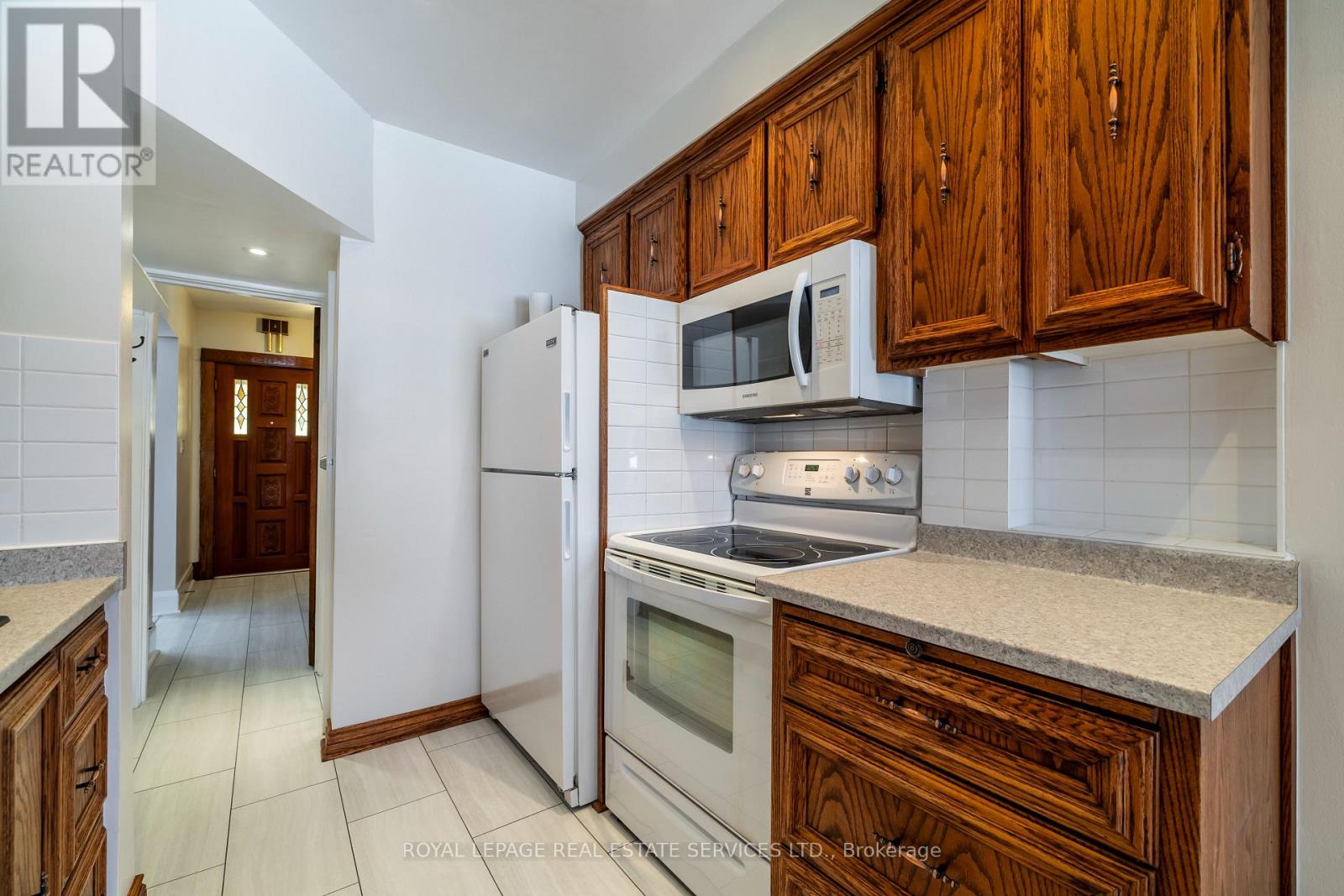 341 Armadale Avenue, Toronto, Ontario  M6S 3X5 - Photo 13 - W12842186