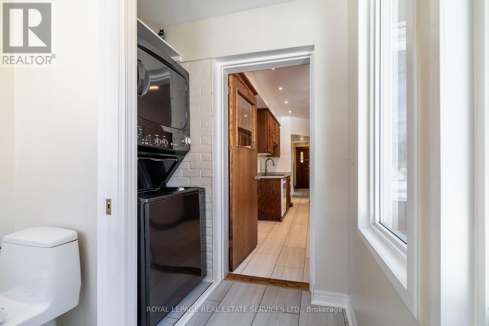 341 Armadale Avenue, Toronto, Ontario  M6S 3X5 - Photo 19 - W12842186