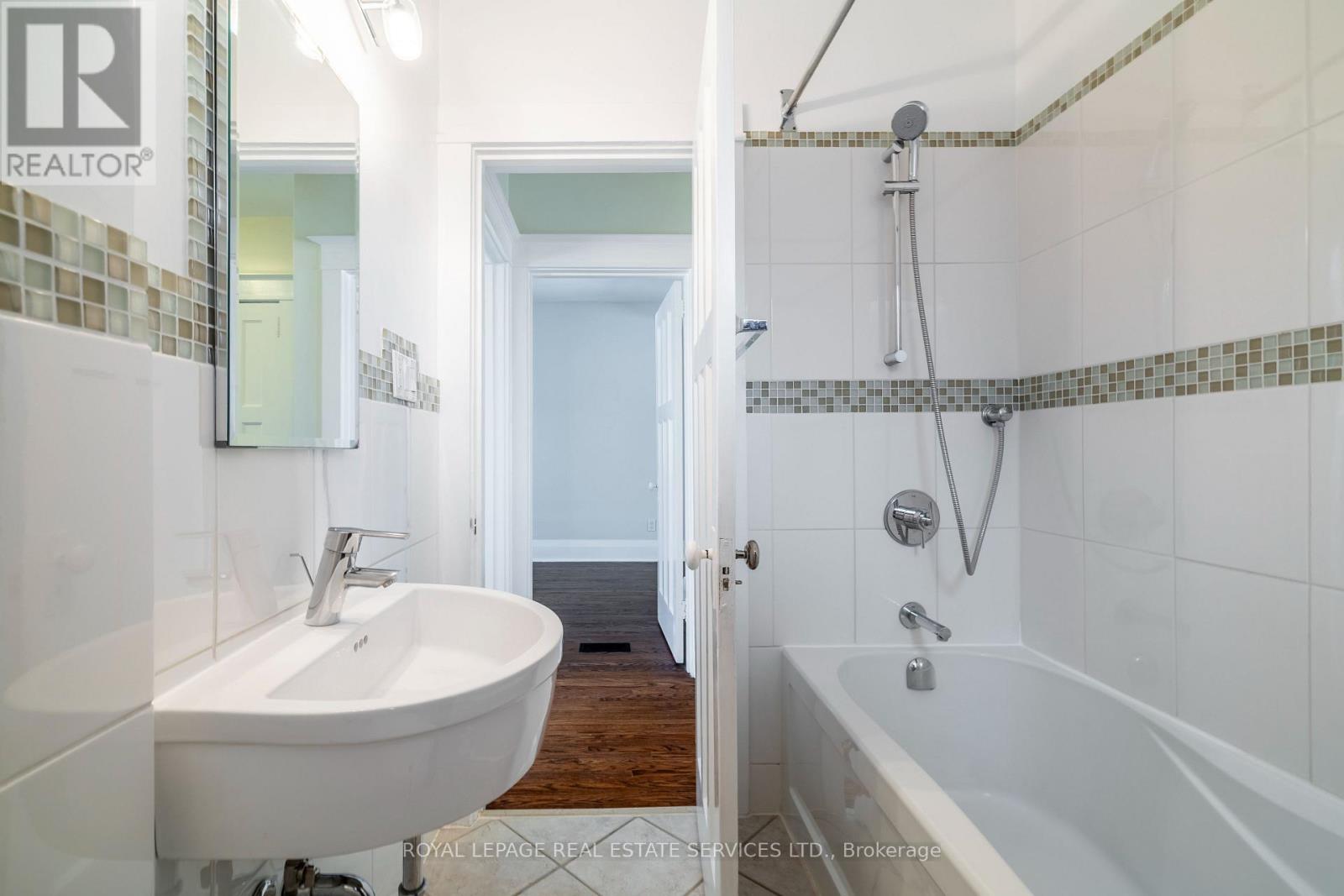 341 Armadale Avenue, Toronto, Ontario  M6S 3X5 - Photo 30 - W12842186