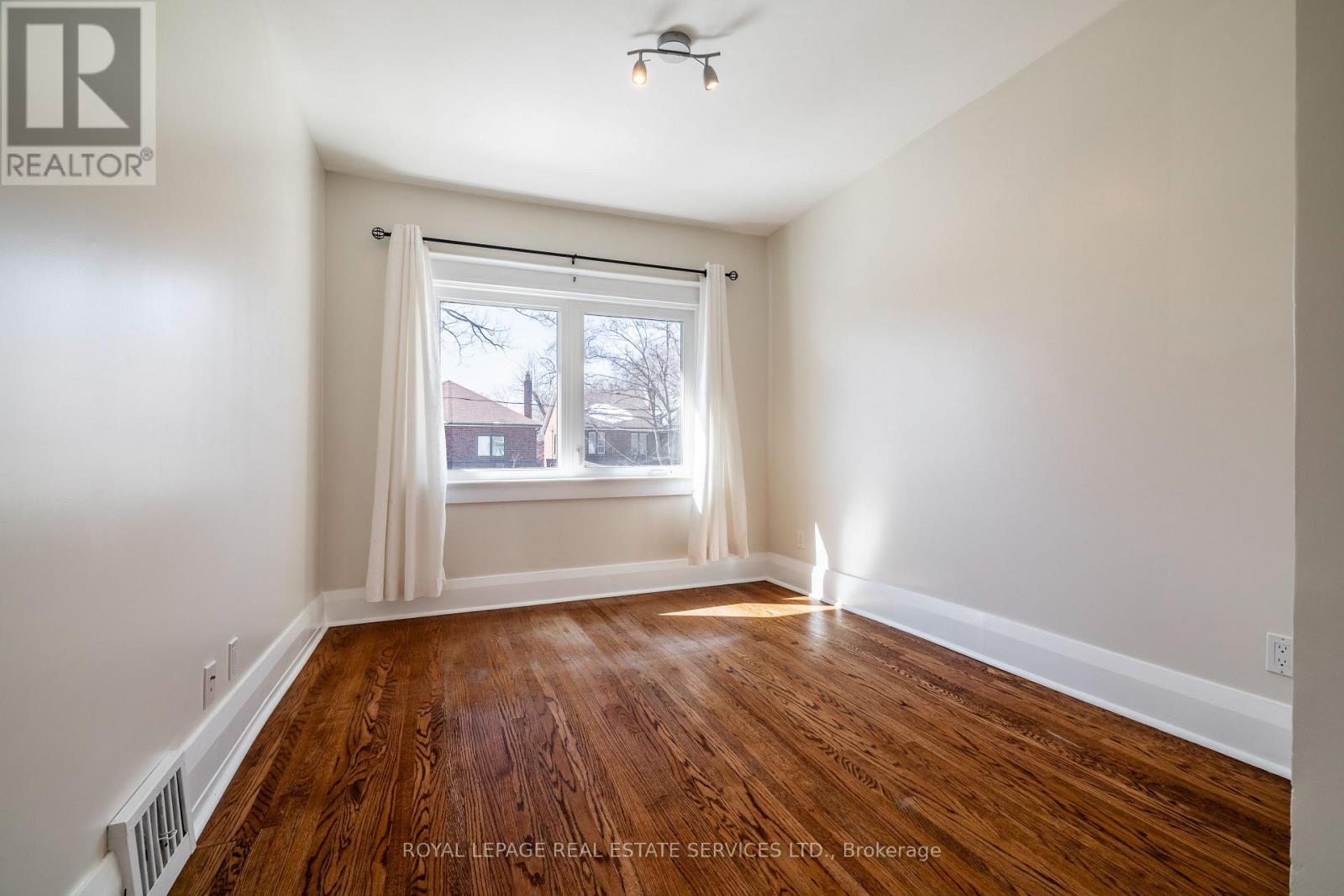 341 Armadale Avenue, Toronto, Ontario  M6S 3X5 - Photo 35 - W12842186