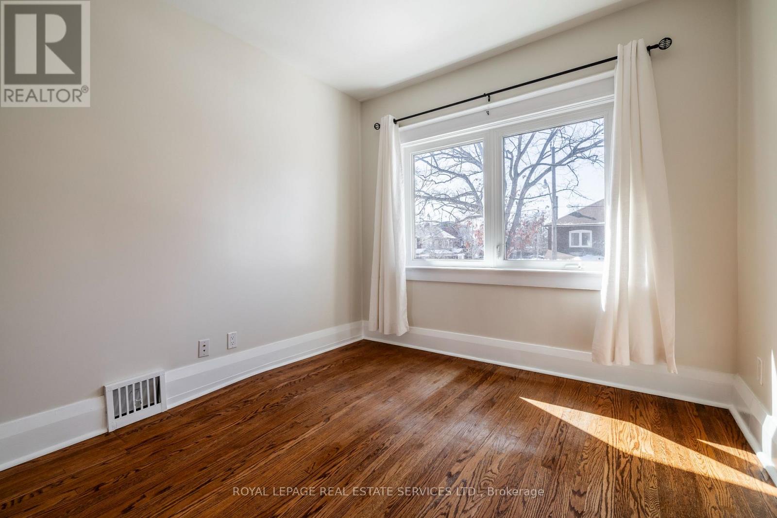 341 Armadale Avenue, Toronto, Ontario  M6S 3X5 - Photo 36 - W12842186