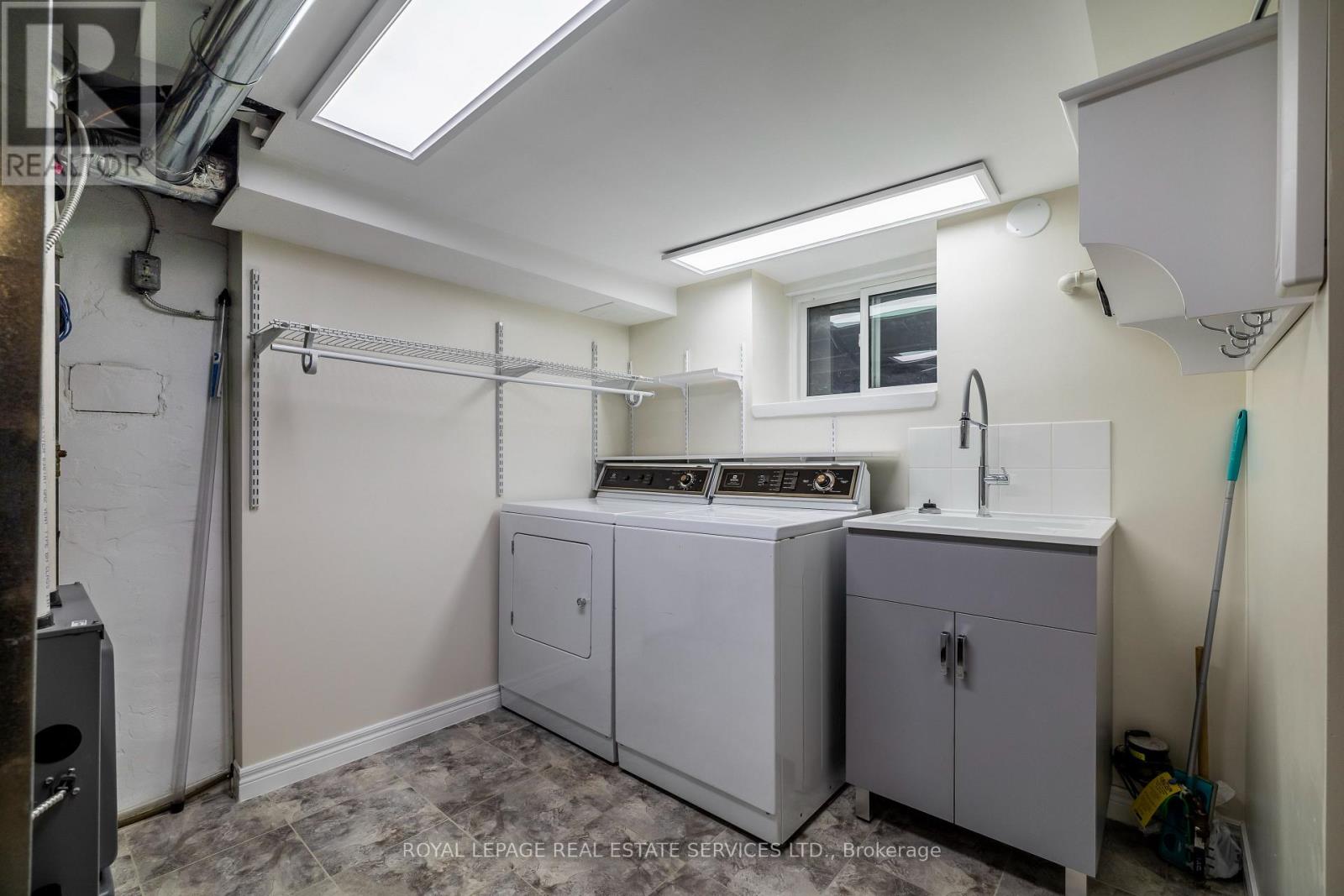 341 Armadale Avenue, Toronto, Ontario  M6S 3X5 - Photo 44 - W12842186