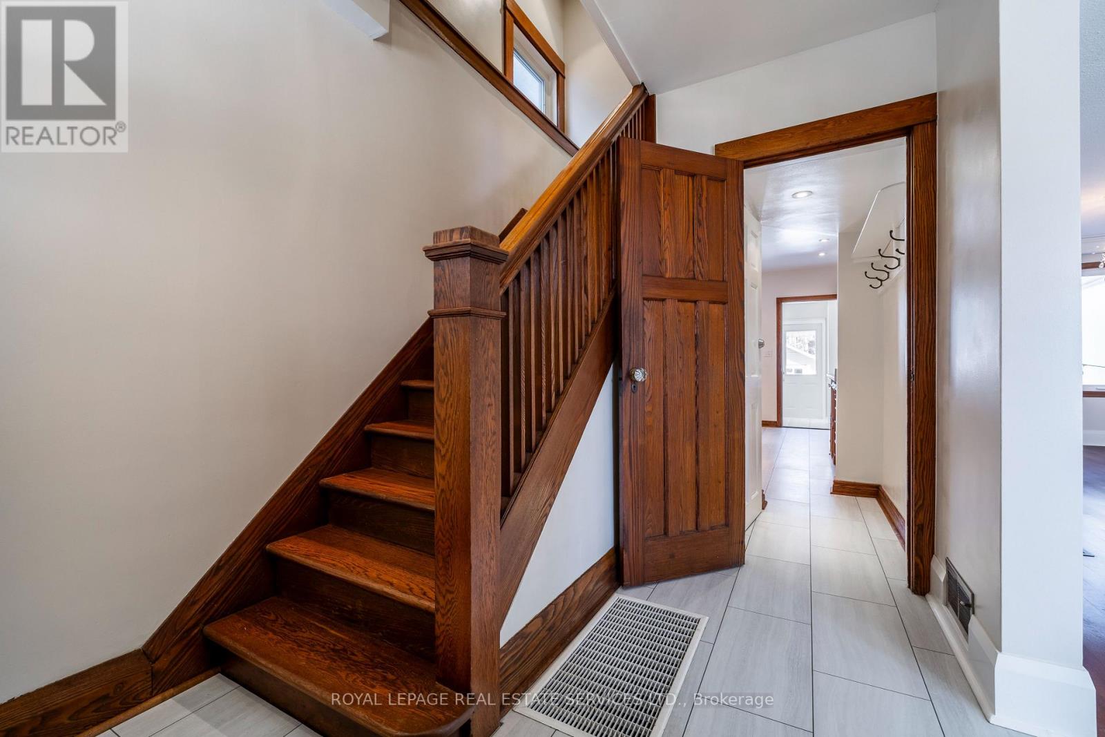 341 Armadale Avenue, Toronto, Ontario  M6S 3X5 - Photo 5 - W12842186