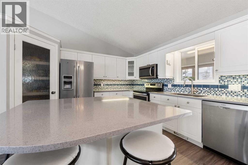 27 Park Circle, Whitecourt, Alberta  T7S 1V3 - Photo 8 - A2288301