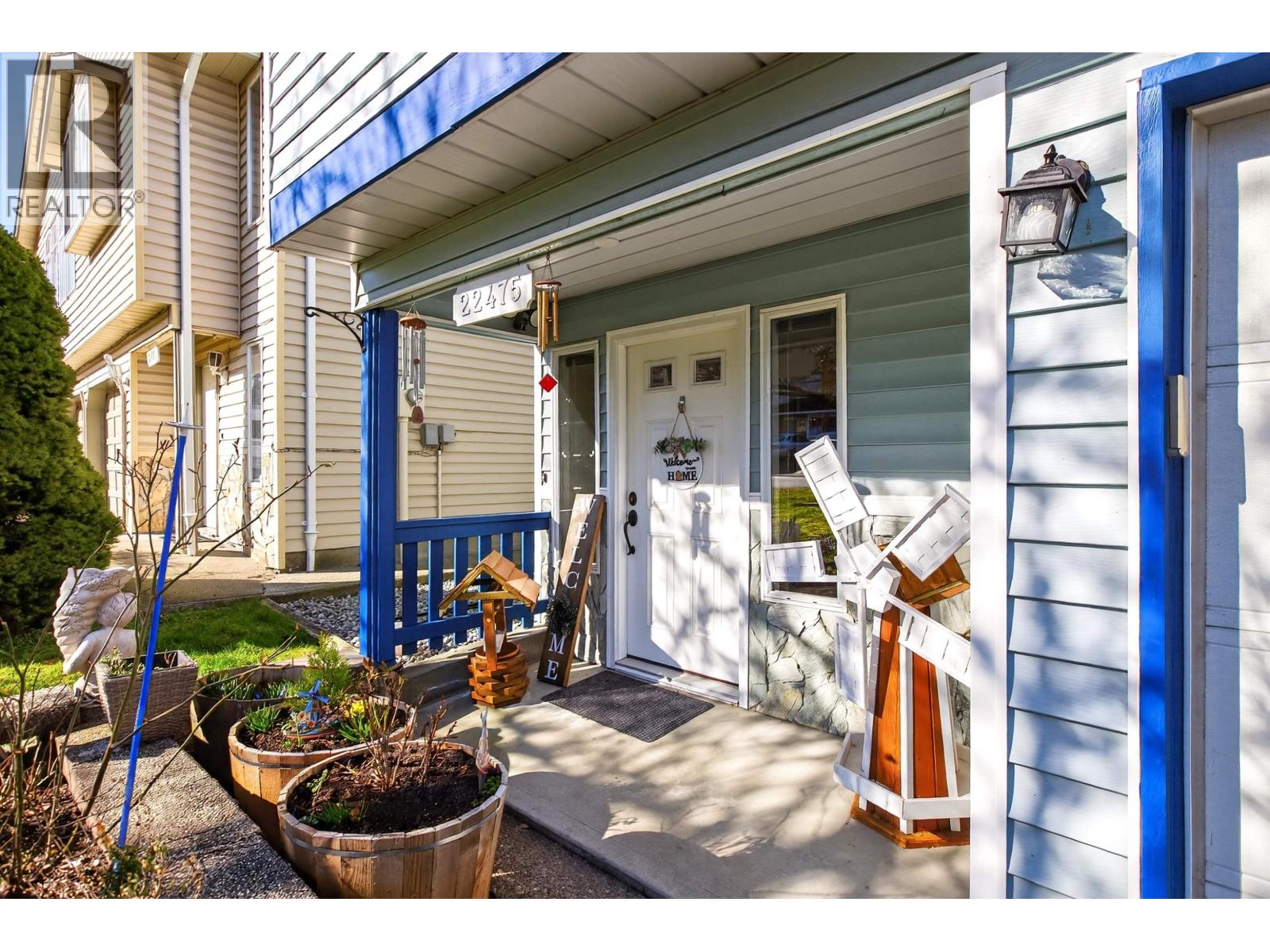 22475 Streng Avenue, Maple Ridge, British Columbia  V2X 0B2 - Photo 2 - R3095520