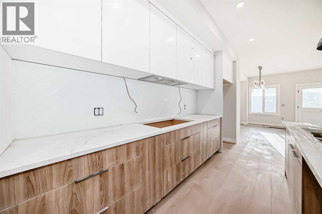 116 Heritage Manor, Cochrane, Alberta  T4C 0L3 - Photo 7 - A2286804