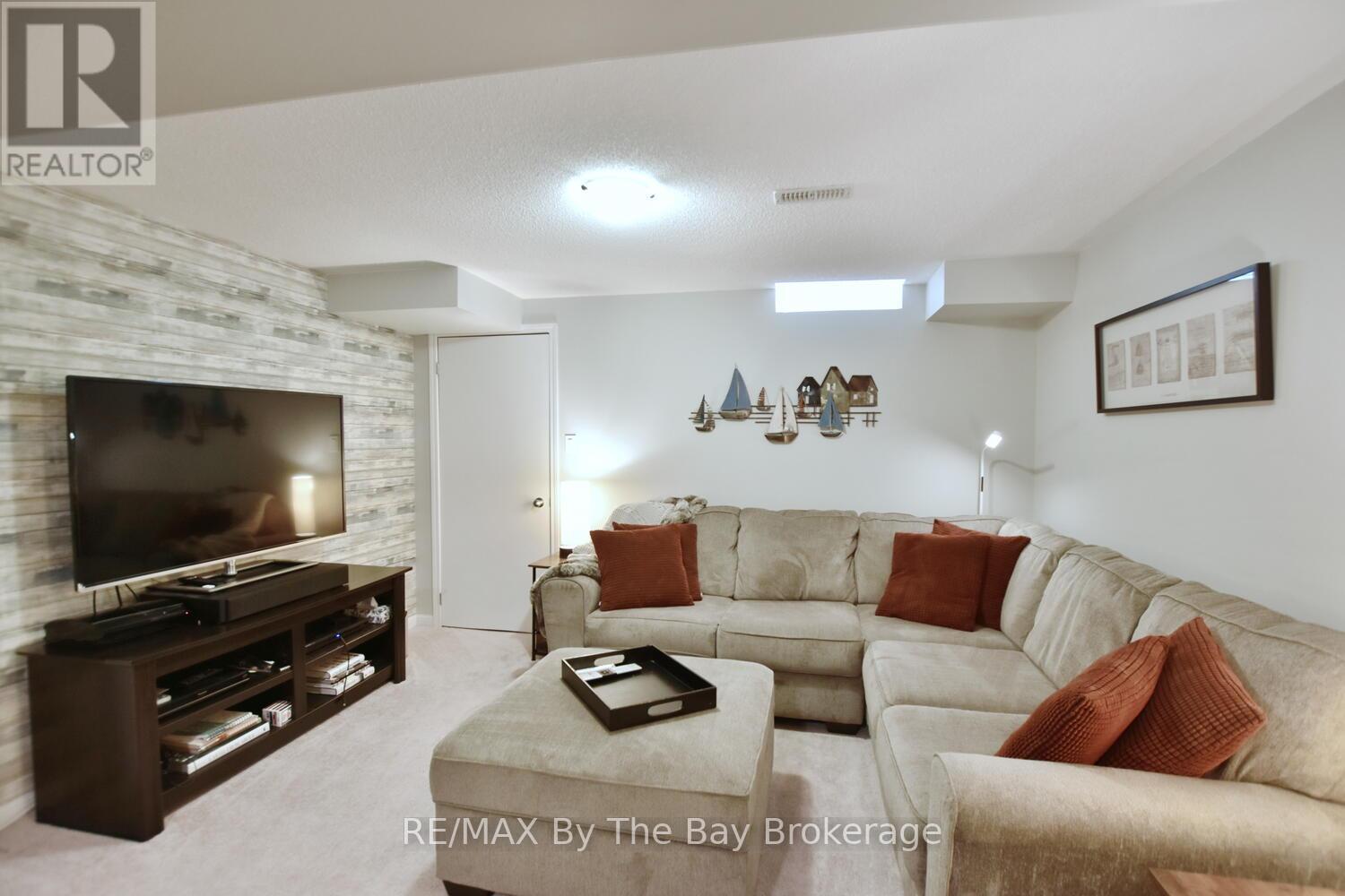 37 Berkshire Avenue, Wasaga Beach, Ontario  L9Z 0G3 - Photo 29 - S12842220