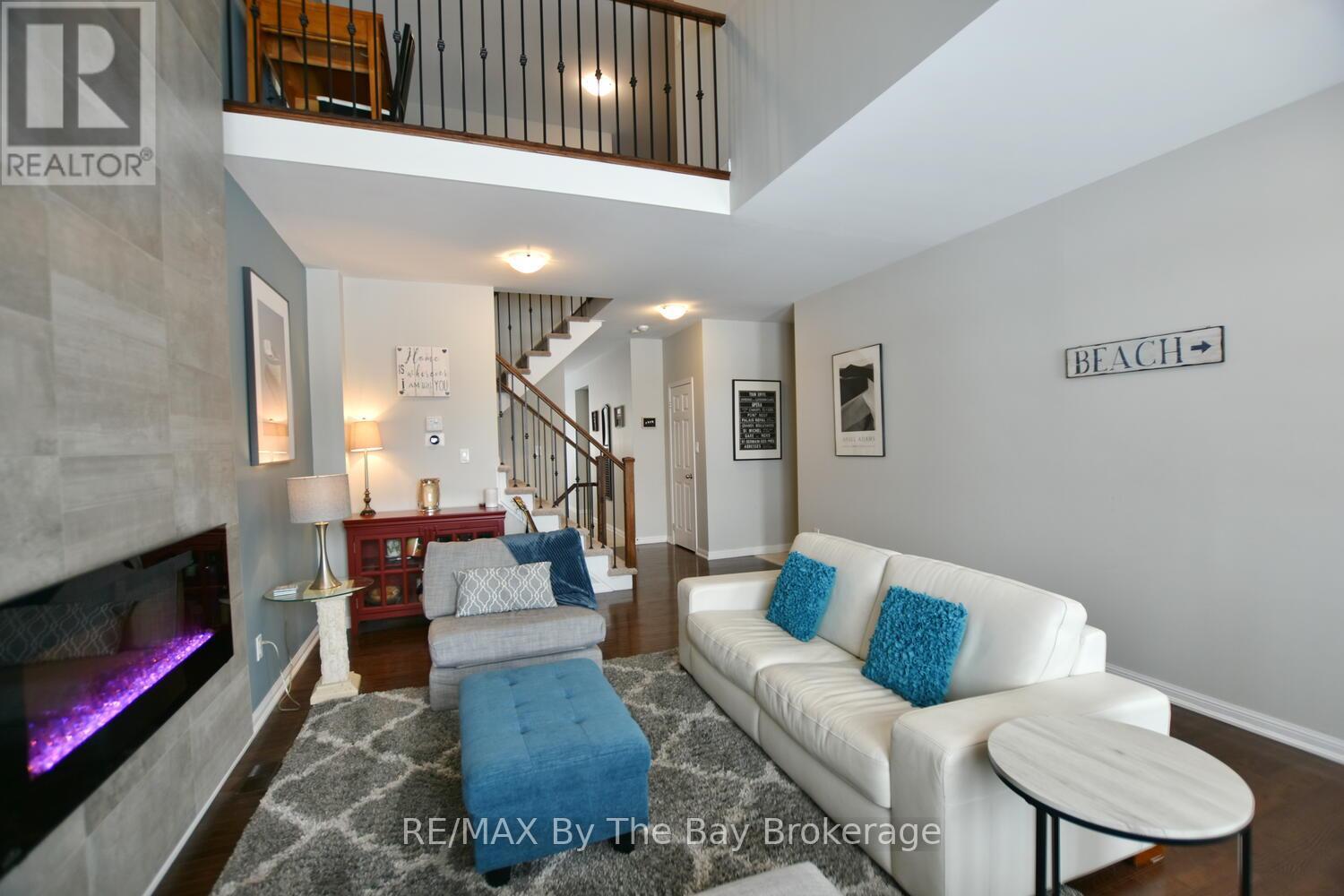 37 Berkshire Avenue, Wasaga Beach, Ontario  L9Z 0G3 - Photo 4 - S12842220