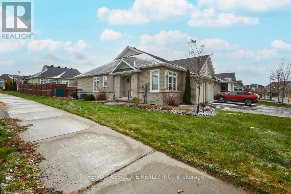 176 Minoterie Ridge, Ottawa, Ontario  K4A 0Y8 - Photo 3 - X12842218