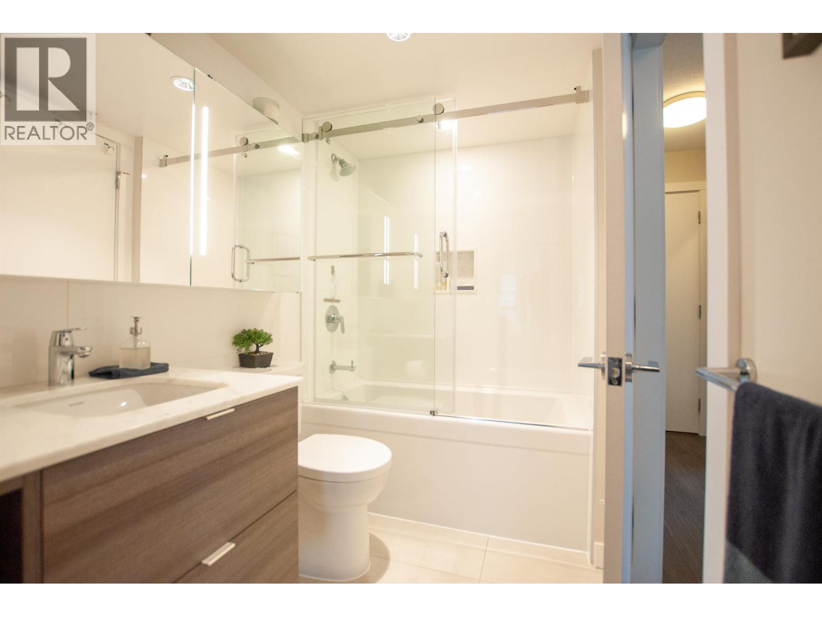 1507 602 Como Lake Avenue, Coquitlam, British Columbia  V3J 0G2 - Photo 14 - R3086124