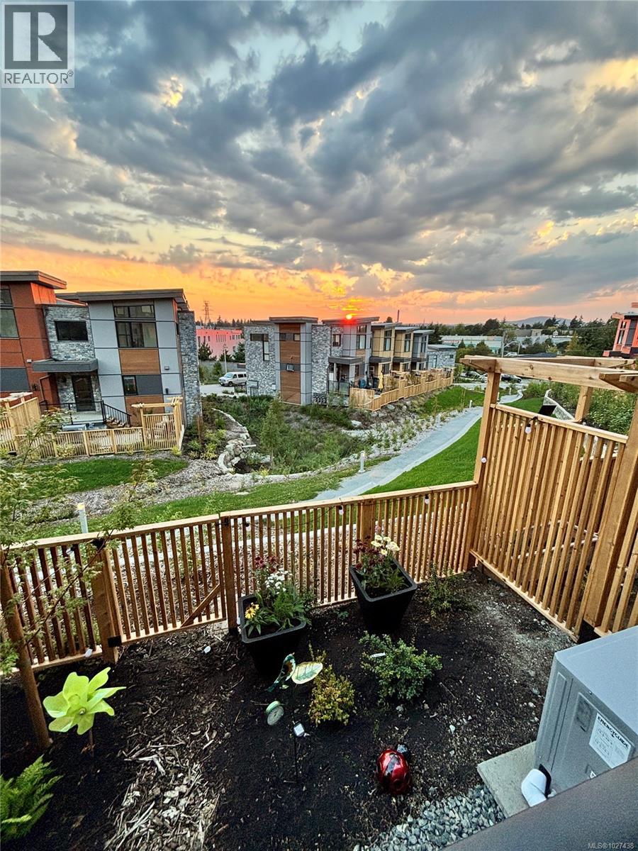 26 4253 Dieppe Rd, Saanich, British Columbia  V8X 2N2 - Photo 35 - 1027438