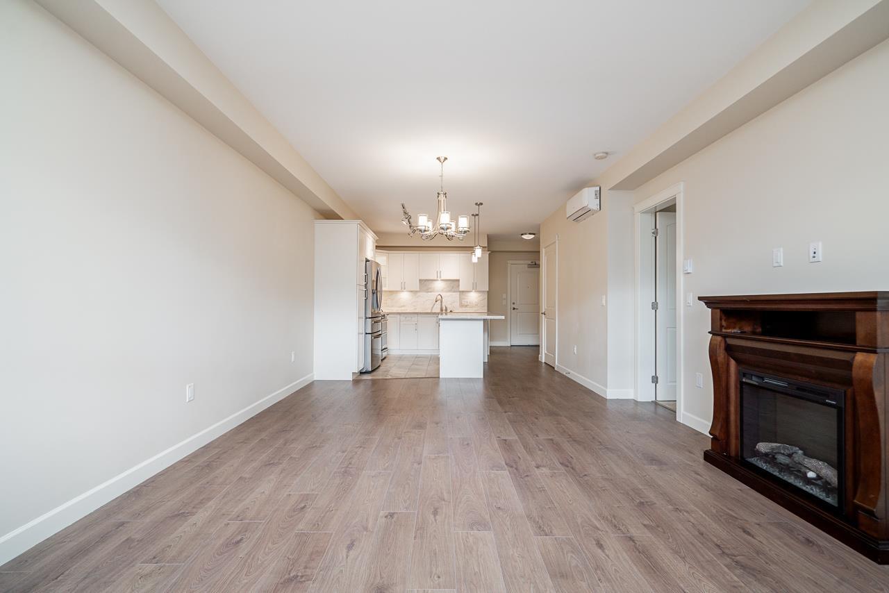 210 14588 Mcdougall Drive, White Rock, British Columbia  V4P 0H1 - Photo 12 - R3094278