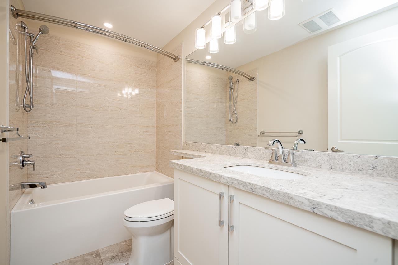 210 14588 Mcdougall Drive, White Rock, British Columbia  V4P 0H1 - Photo 25 - R3094278