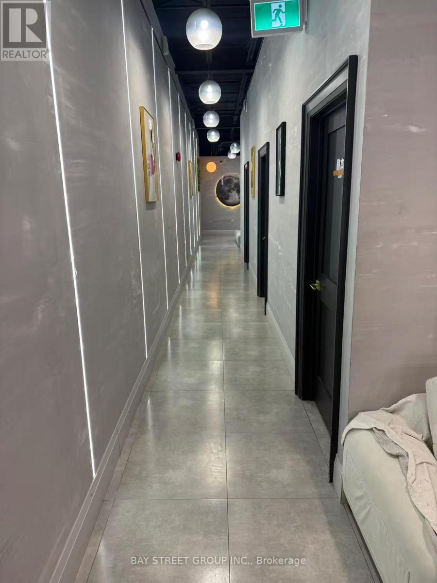 405 Dundas Street W, Toronto, Ontario M5T 1G6 - Photo 10 - C12842210