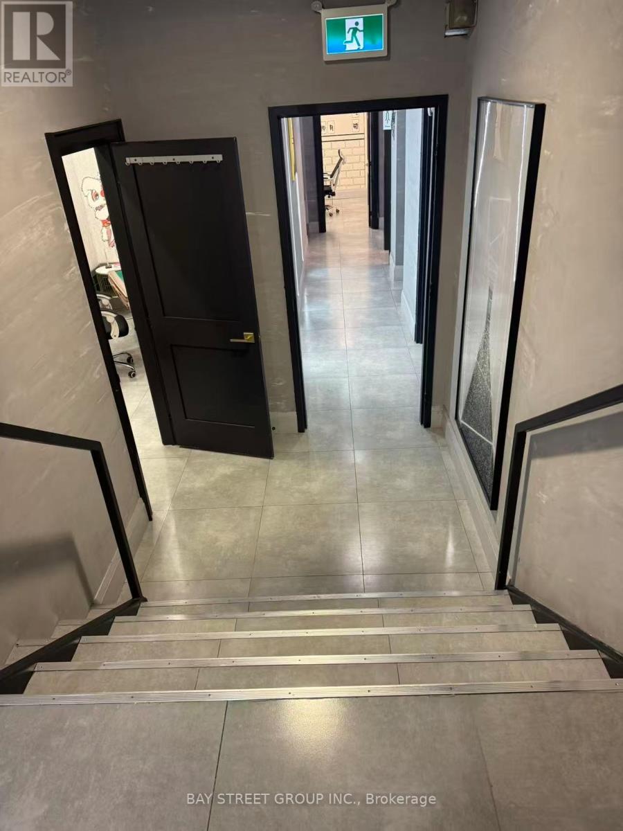 405 Dundas Street W, Toronto, Ontario M5T 1G6 - Photo 7 - C12842210