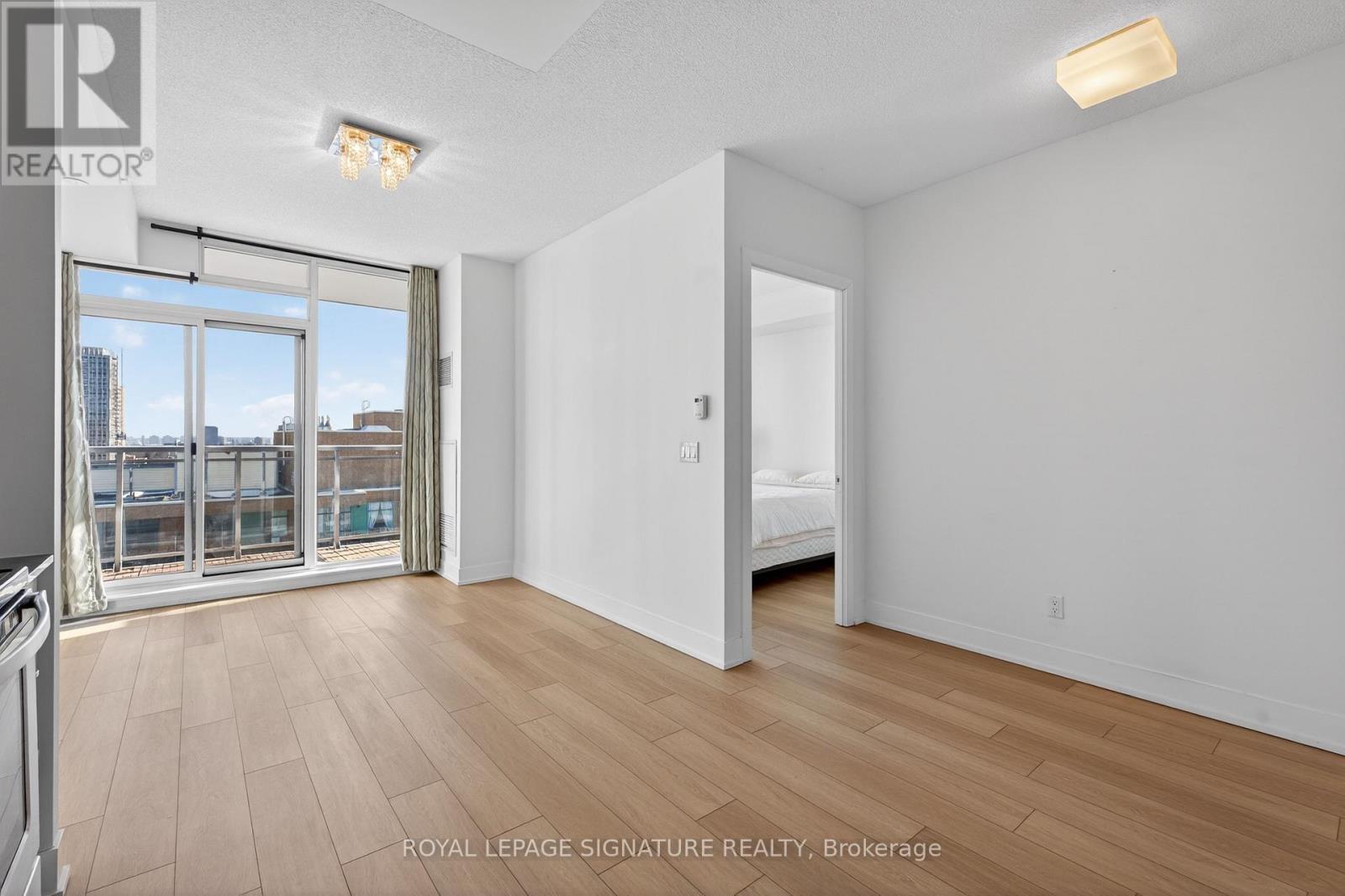 1201 - 68 Merton Street, Toronto, Ontario  M4S 0A7 - Photo 8 - C12842234