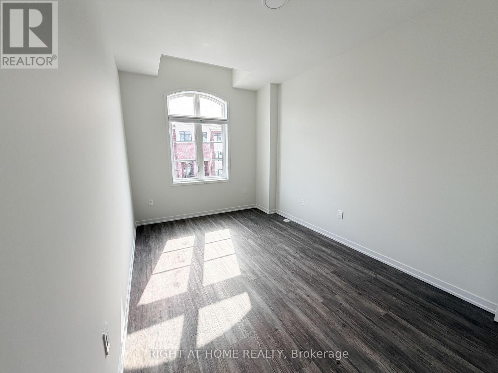 28 Helmkay Avenue, Richmond Hill, Ontario  L4E 3R4 - Photo 15 - N12842200