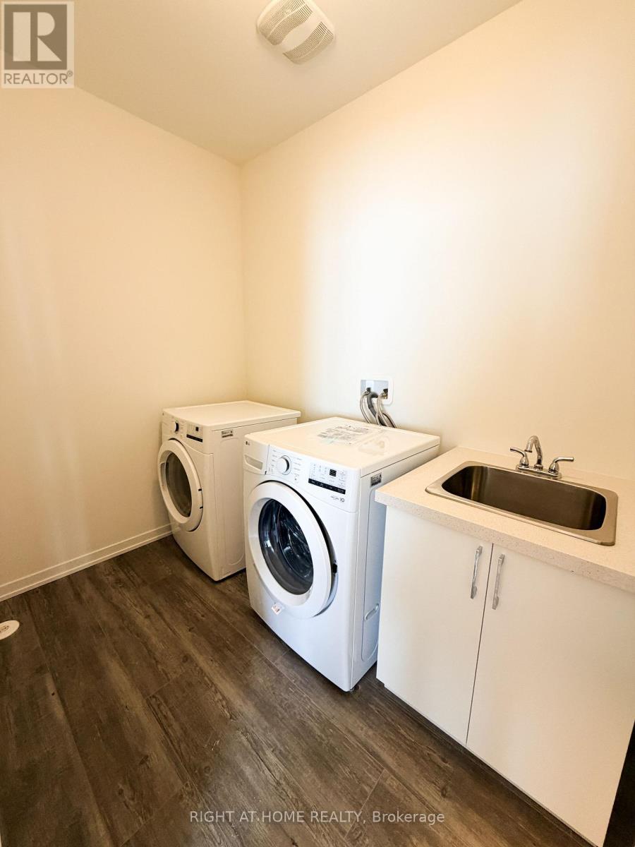 28 Helmkay Avenue, Richmond Hill, Ontario  L4E 3R4 - Photo 17 - N12842200