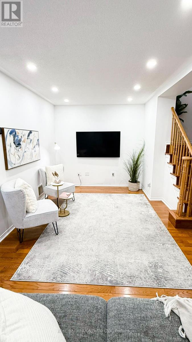 51 Unsworth Crescent, Ajax, Ontario  L1T 4X3 - Photo 8 - E12814172