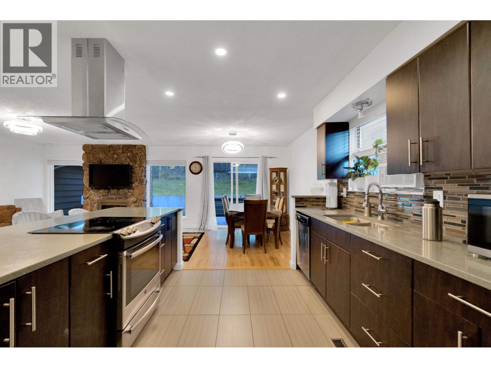 1230 Bluff Drive, Coquitlam, British Columbia  V3E 1C1 - Photo 6 - R3095799