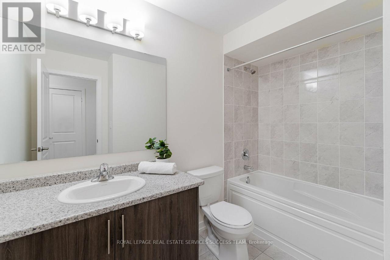 1496 Rose Way, Milton, Ontario  L9E 1V7 - Photo 21 - W12842202