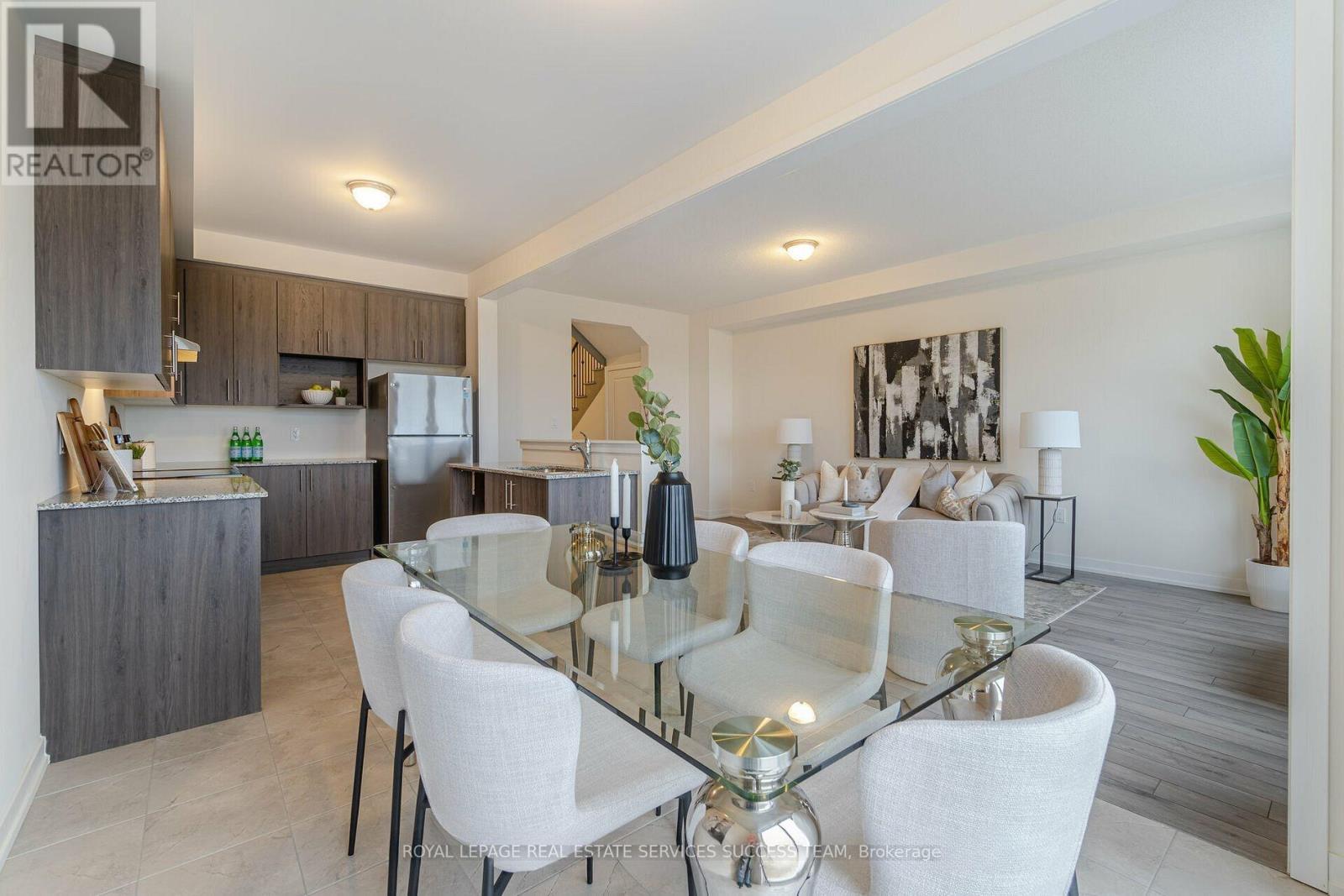 1496 Rose Way, Milton, Ontario  L9E 1V7 - Photo 6 - W12842202