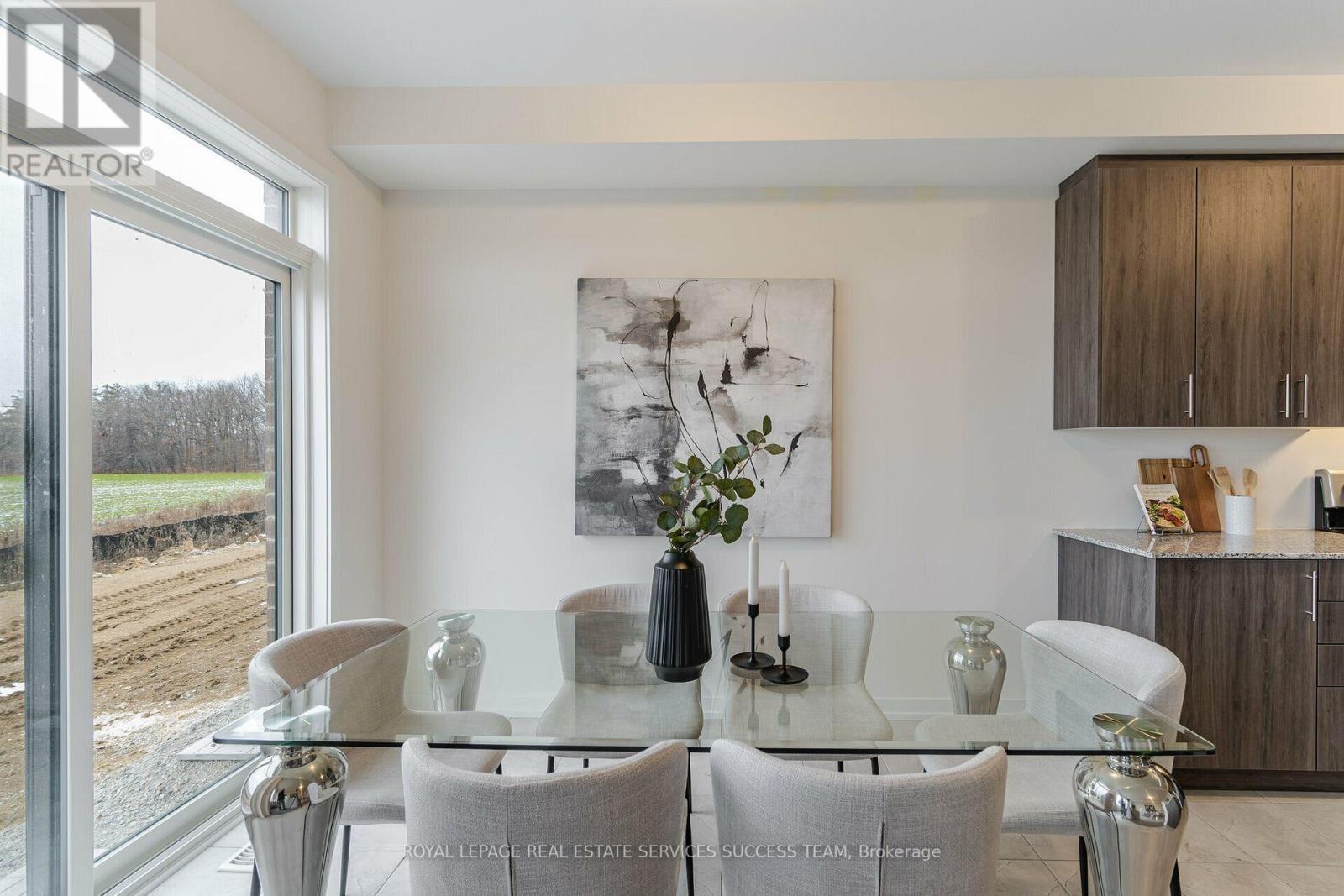 1496 Rose Way, Milton, Ontario  L9E 1V7 - Photo 7 - W12842202