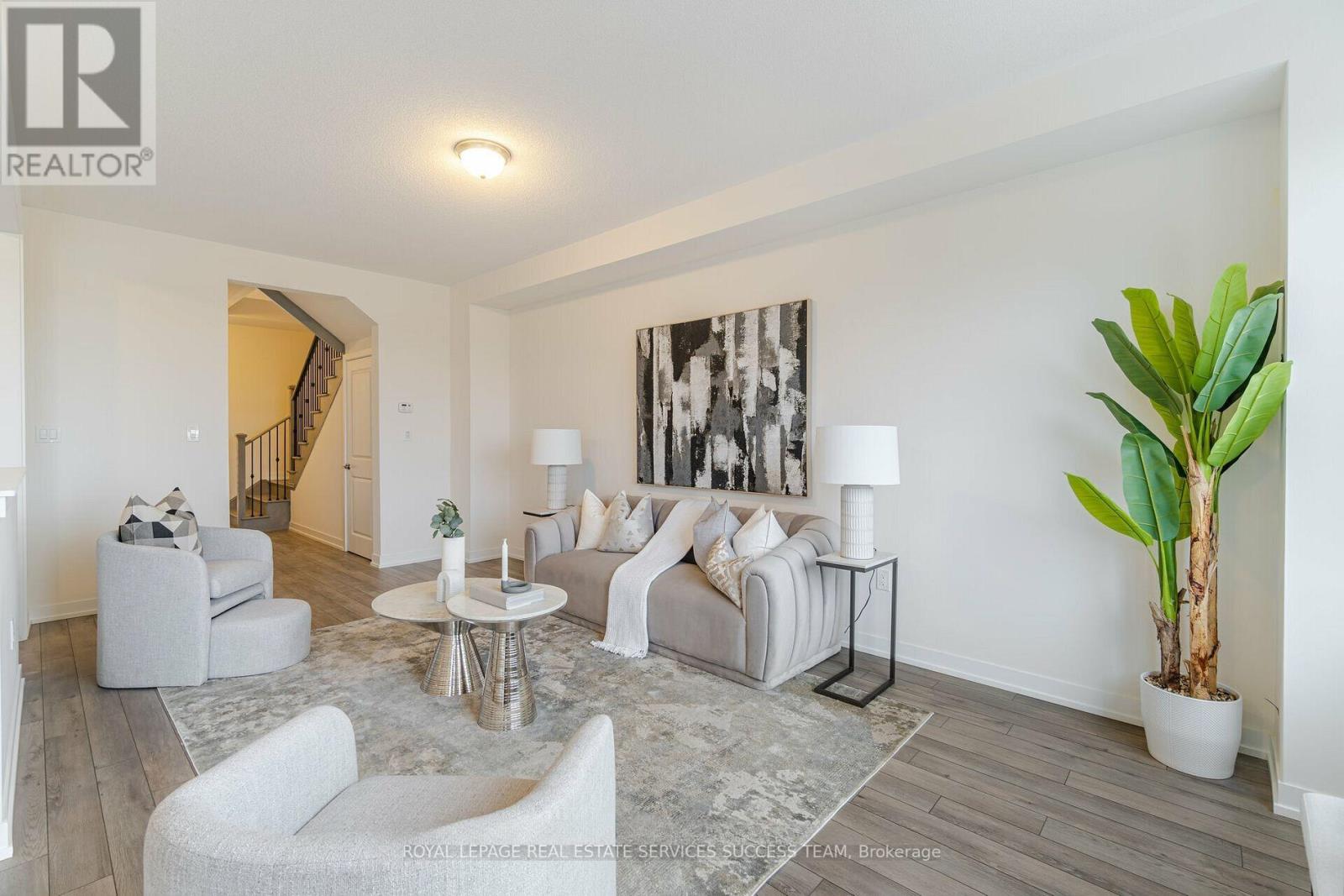 1496 Rose Way, Milton, Ontario  L9E 1V7 - Photo 8 - W12842202