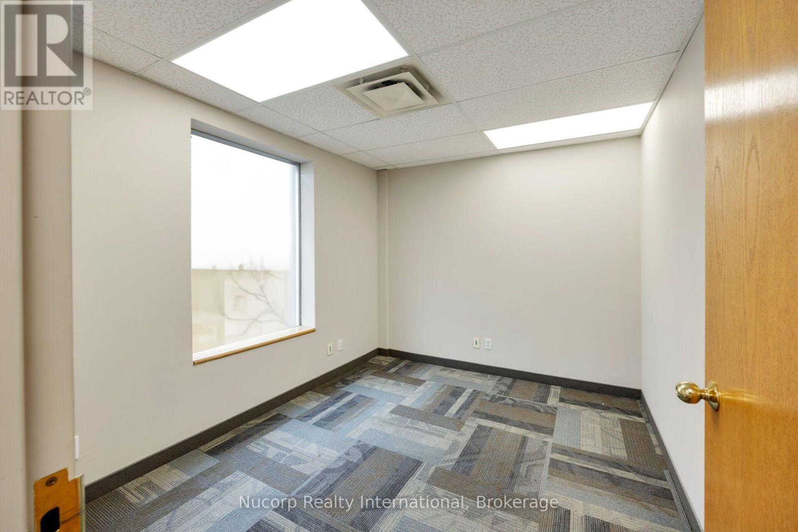 Unit #200 - 2709 Coventry Road, Oakville, Ontario  L6H 5V9 - Photo 10 - W12842214