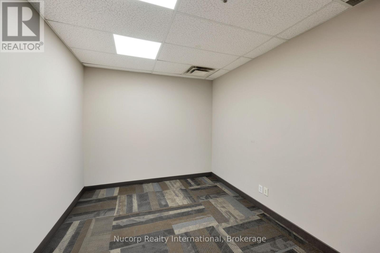 Unit #200 - 2709 Coventry Road, Oakville, Ontario  L6H 5V9 - Photo 14 - W12842214