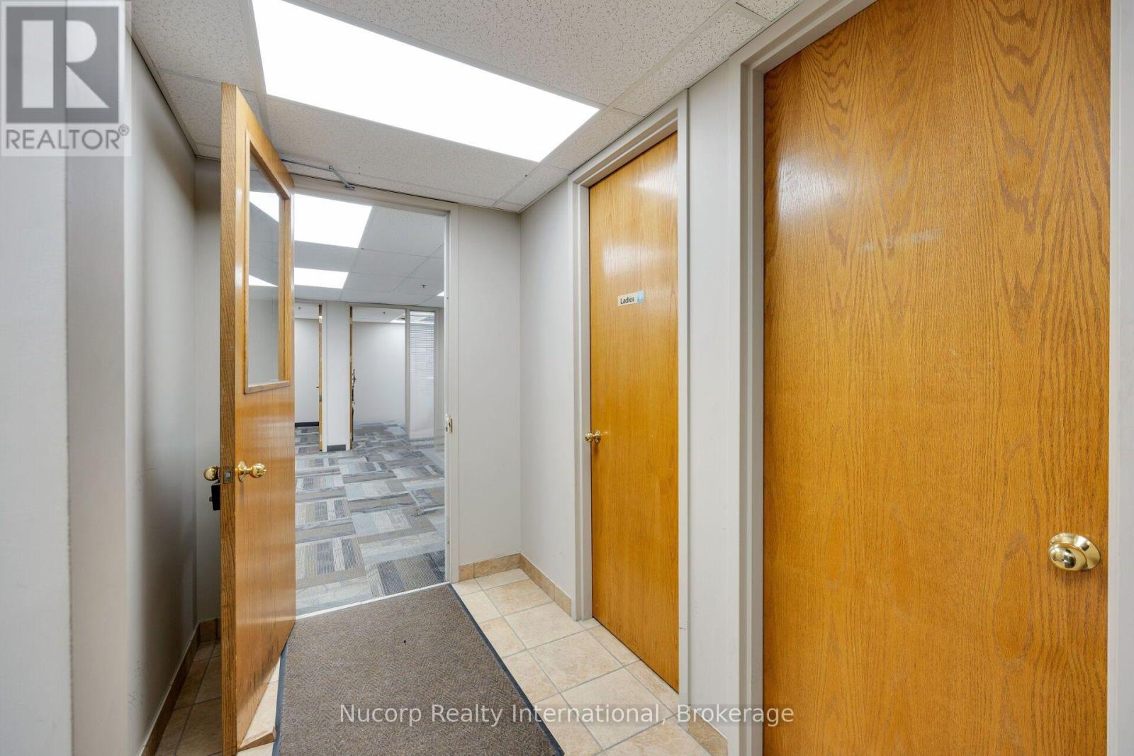 Unit #200 - 2709 Coventry Road, Oakville, Ontario  L6H 5V9 - Photo 15 - W12842214