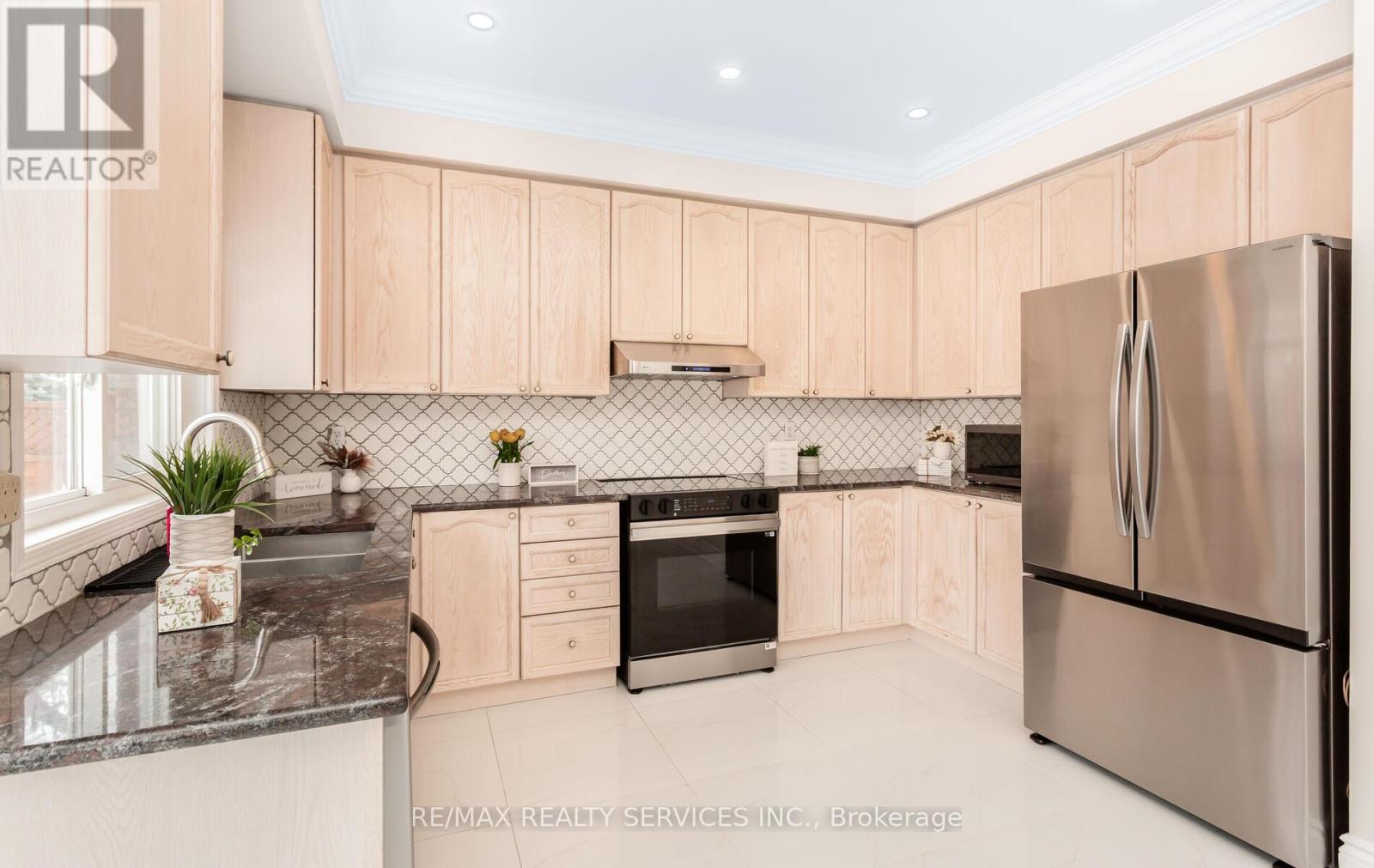 4829 St. Martin Mews, Mississauga, Ontario  L5M 7J9 - Photo 14 - W12842226