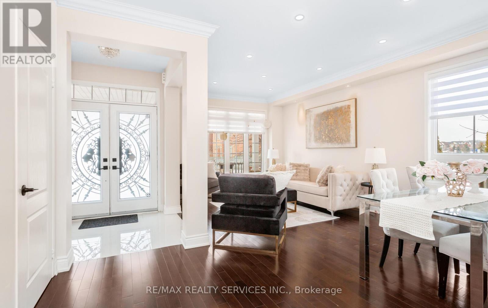 4829 St. Martin Mews, Mississauga, Ontario  L5M 7J9 - Photo 6 - W12842226