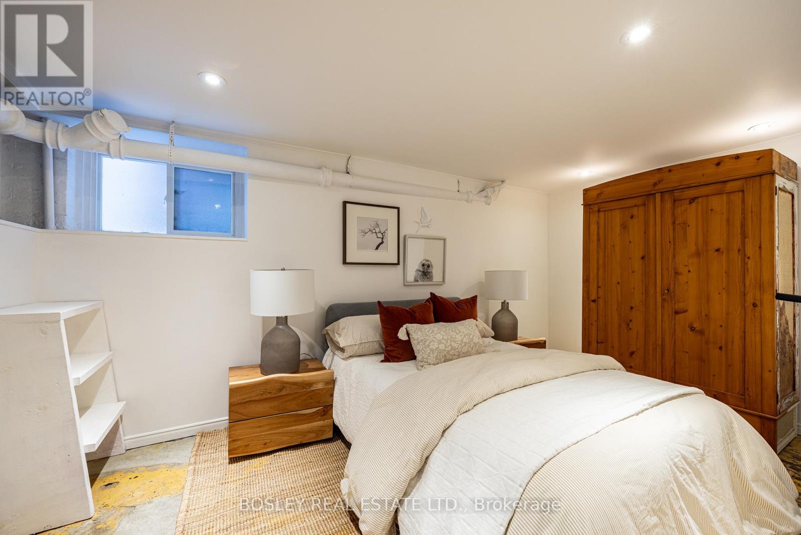 110 Grenadier Road, Toronto, Ontario  M6R 1R4 - Photo 40 - W12839176