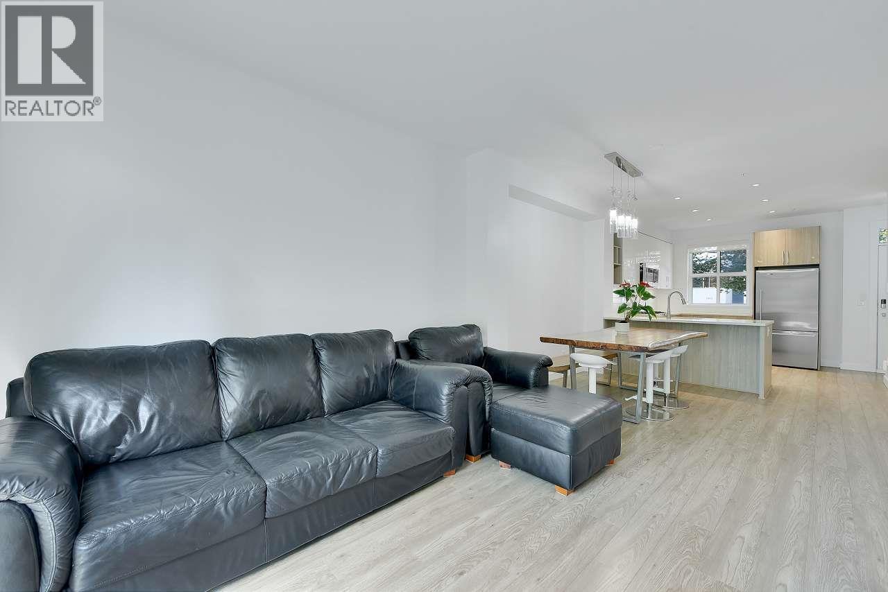 6 7039 Macpherson Avenue, Burnaby, British Columbia  V5J 4N4 - Photo 6 - R3095298