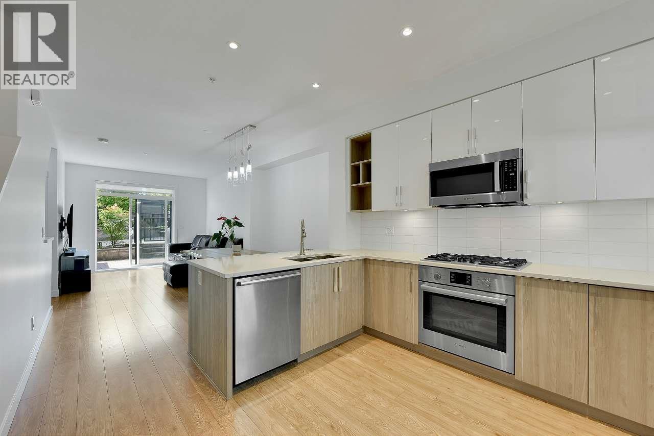 6 7039 Macpherson Avenue, Burnaby, British Columbia  V5J 4N4 - Photo 14 - R3095298